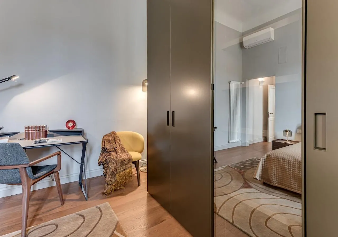 Comfortable Wide Apartment In The Core Of Florence
