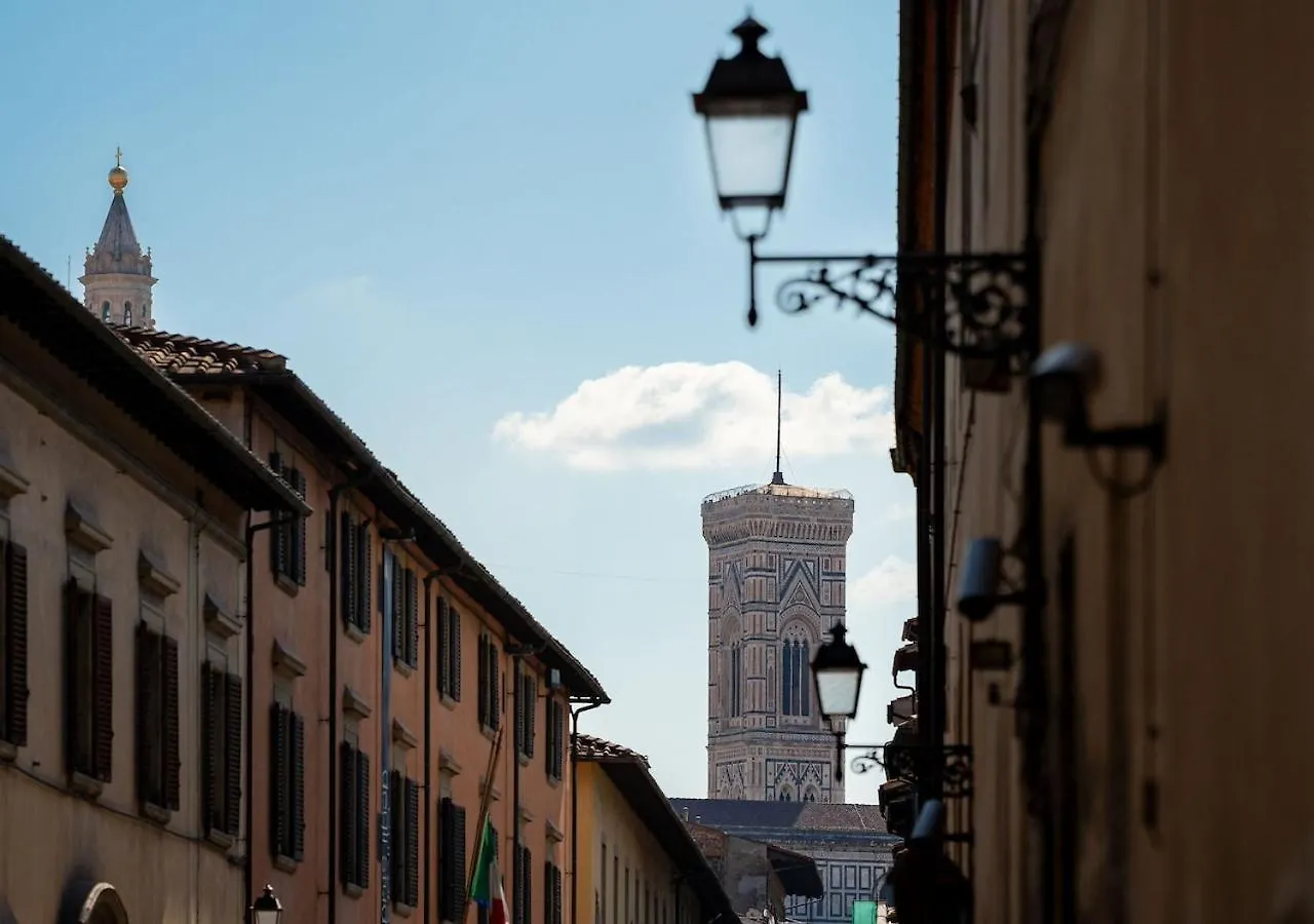 Comfortable Wide Apartment In The Core Of Florence