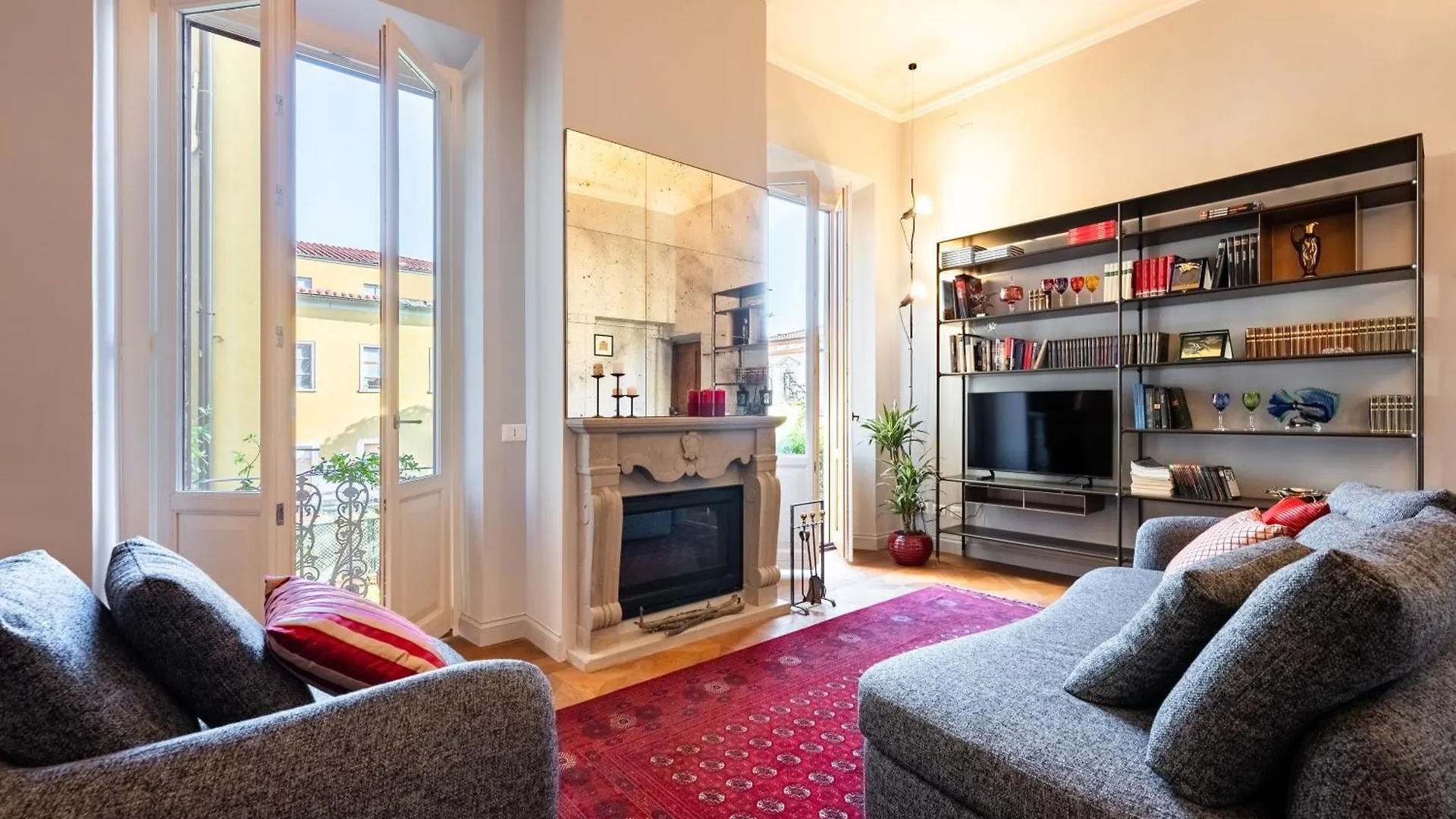 Comfortable Wide Apartment In The Core Of Florence